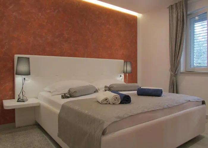 Bed & Breakfast Mirosa Saplunara