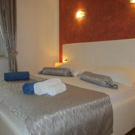 Bed & Breakfast Mirosa Saplunara