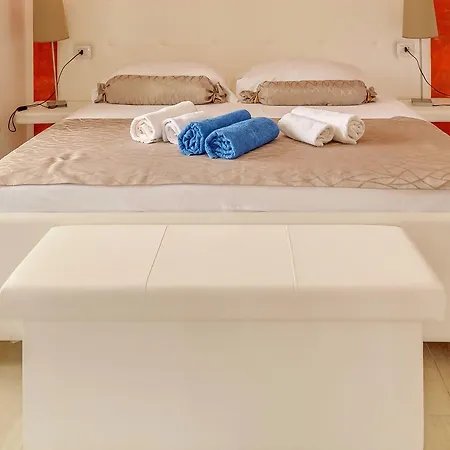 Bed and Breakfast Mirosa 4*