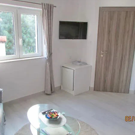 Mirosa Bed and Breakfast 4*