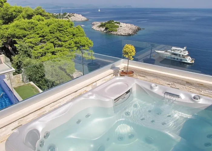 Couette-café Mirosa 4*