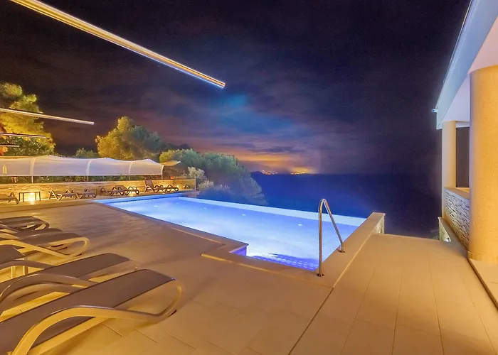 Couette-café Mirosa Saplunara